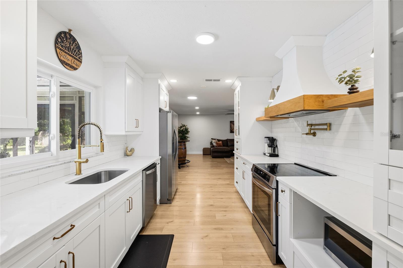 7231 WOODBROOK DR — photo 24