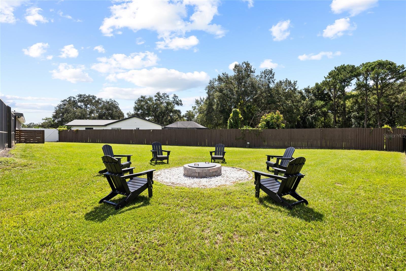 7231 WOODBROOK DR — photo 3