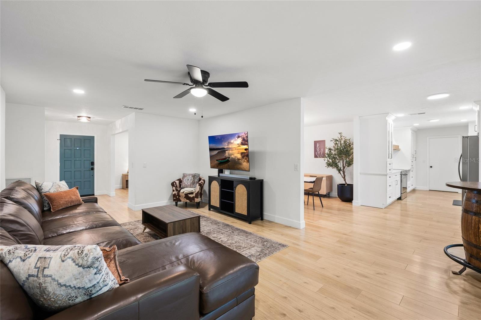 7231 WOODBROOK DR — photo 18