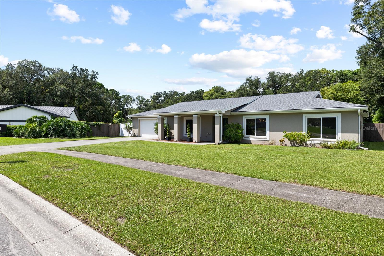 7231 WOODBROOK DR — photo 52