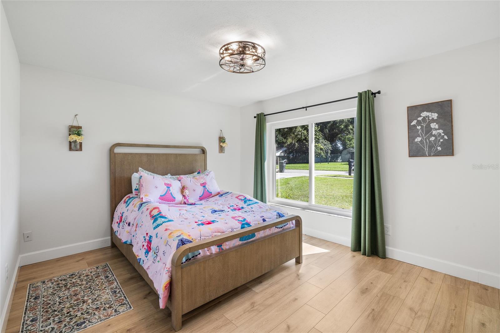 7231 WOODBROOK DR — photo 33