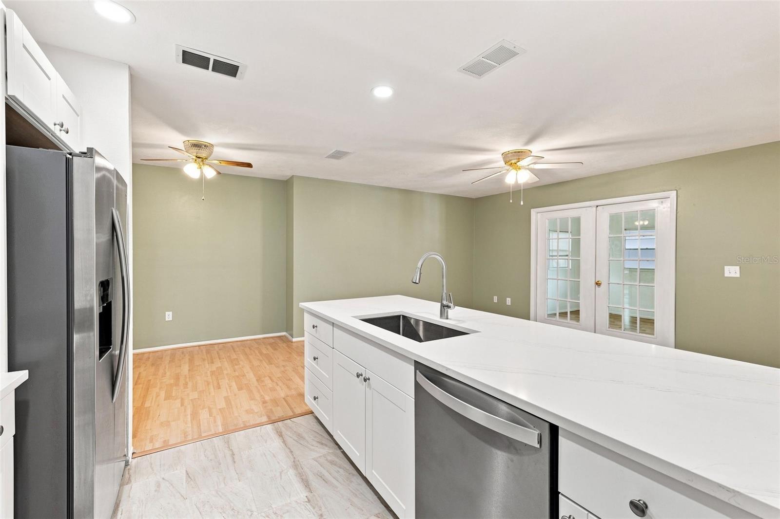 4331 SWALLOWTAIL DR — photo 7