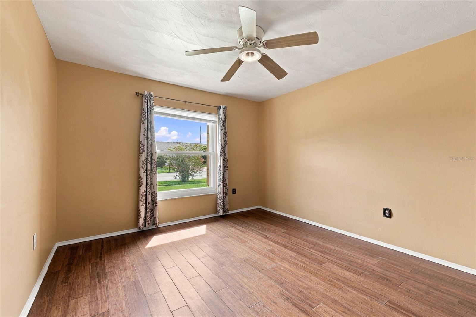 4331 SWALLOWTAIL DR — photo 13