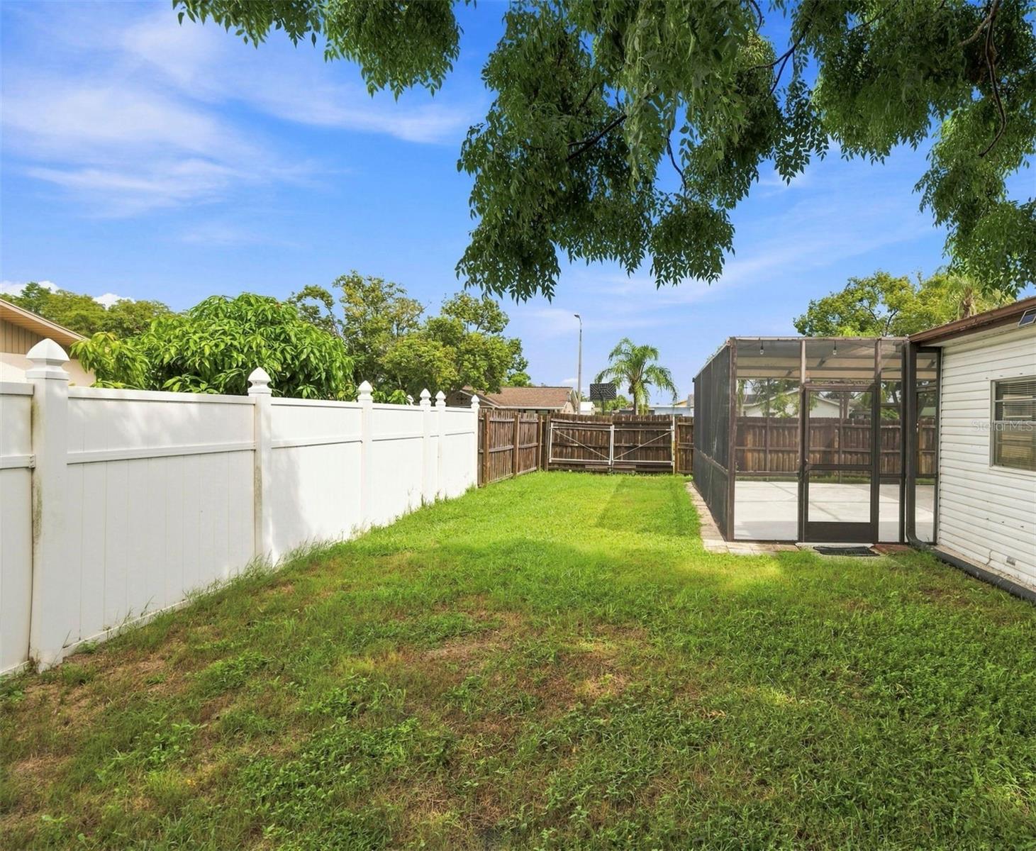 4331 SWALLOWTAIL DR — photo 21
