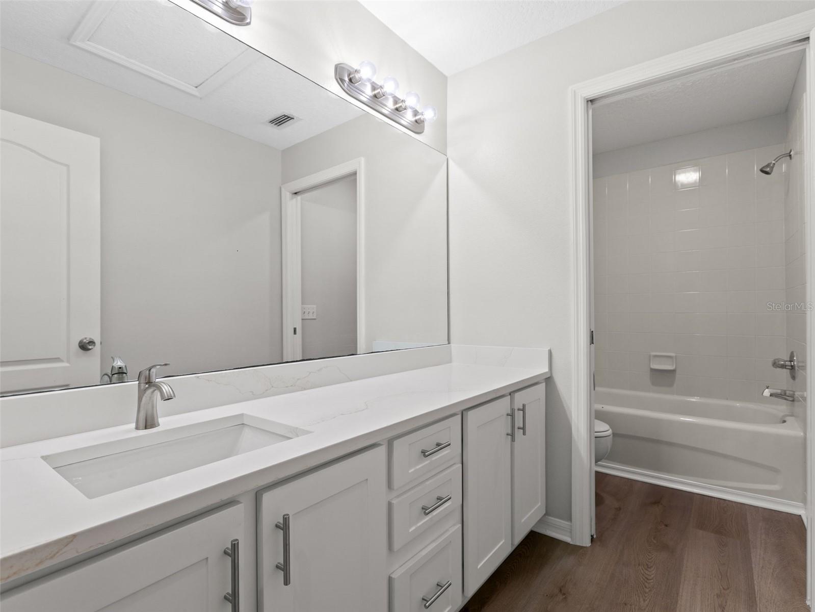 17912 HAVENVIEW LN — photo 40
