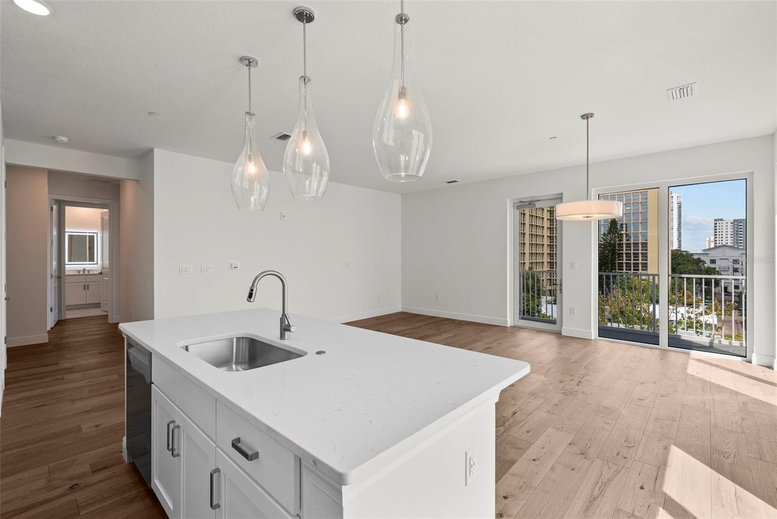 600 3RD AVE S #406 — photo 6