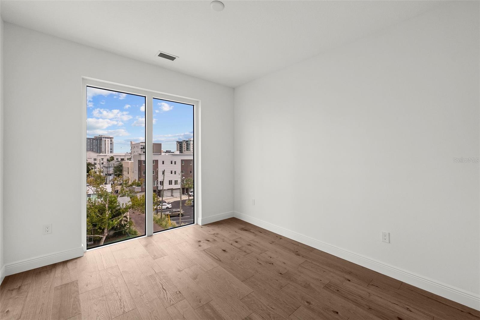 600 3RD AVE S #406 — photo 11