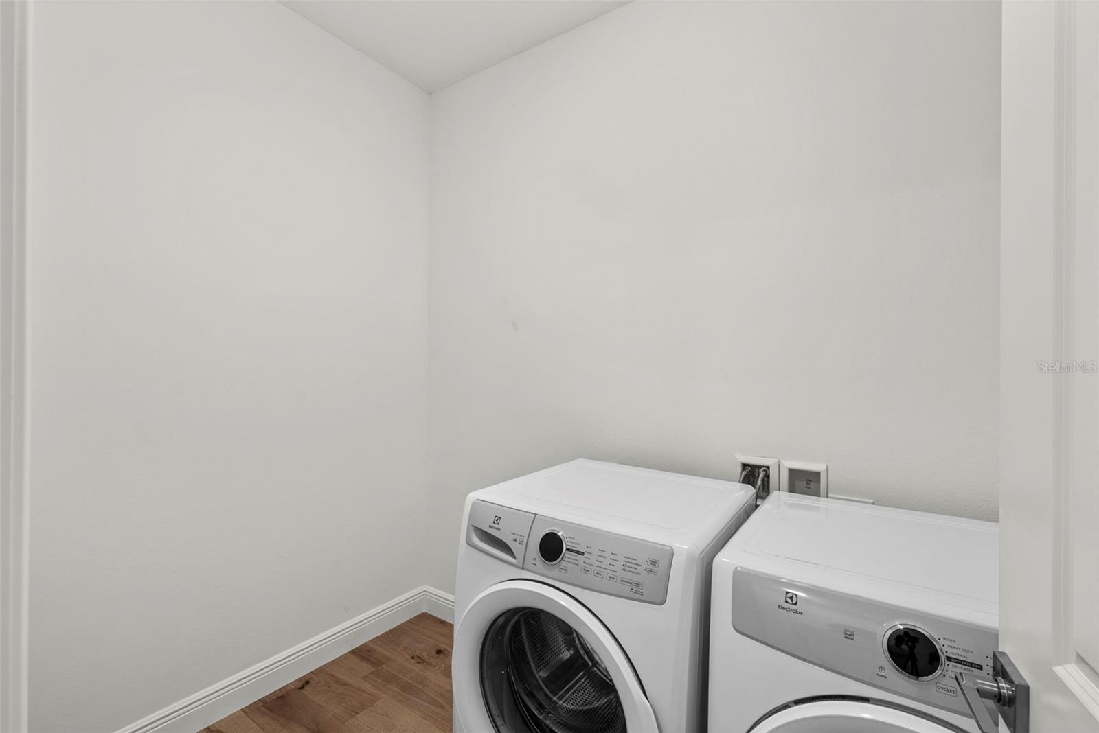 600 3RD AVE S #406 — photo 26