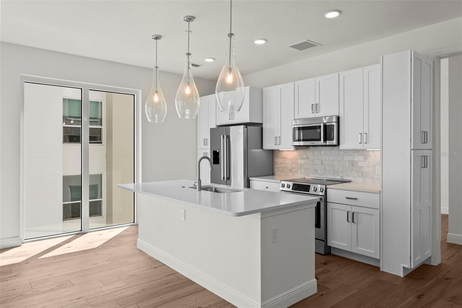 600 3RD AVE S #406 — photo 8