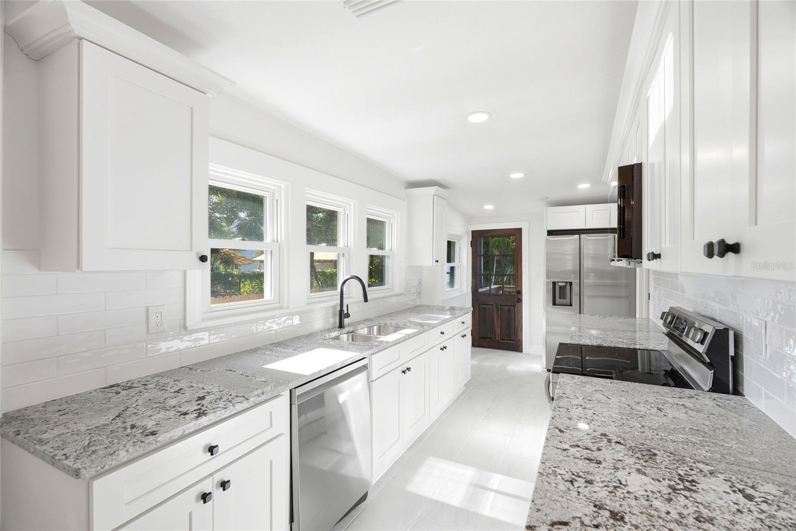 511 E FRANCES AVE — photo 13