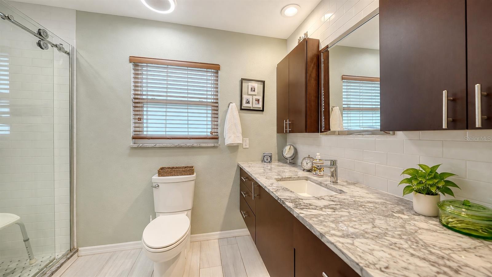 5211 INVERNESS DR — photo 17