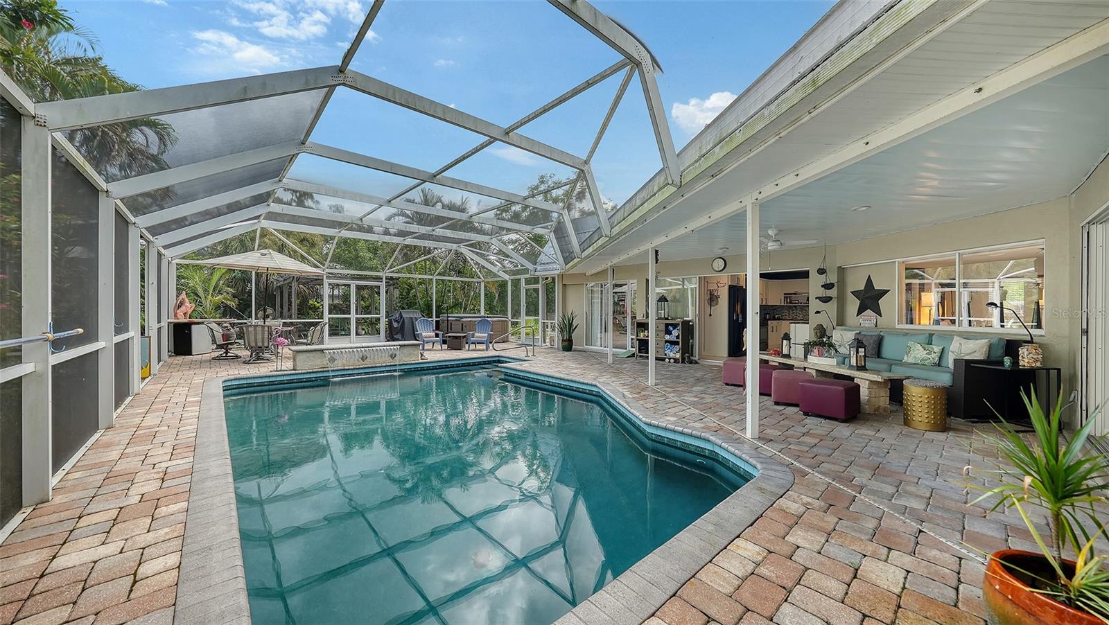 5211 INVERNESS DR — photo 24