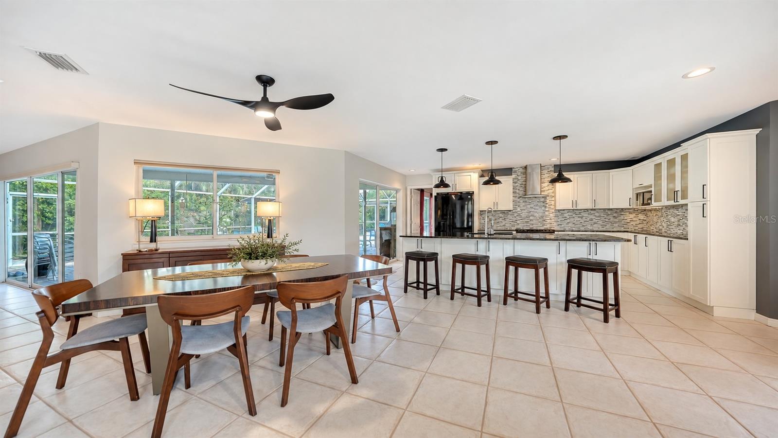 5211 INVERNESS DR — photo 9