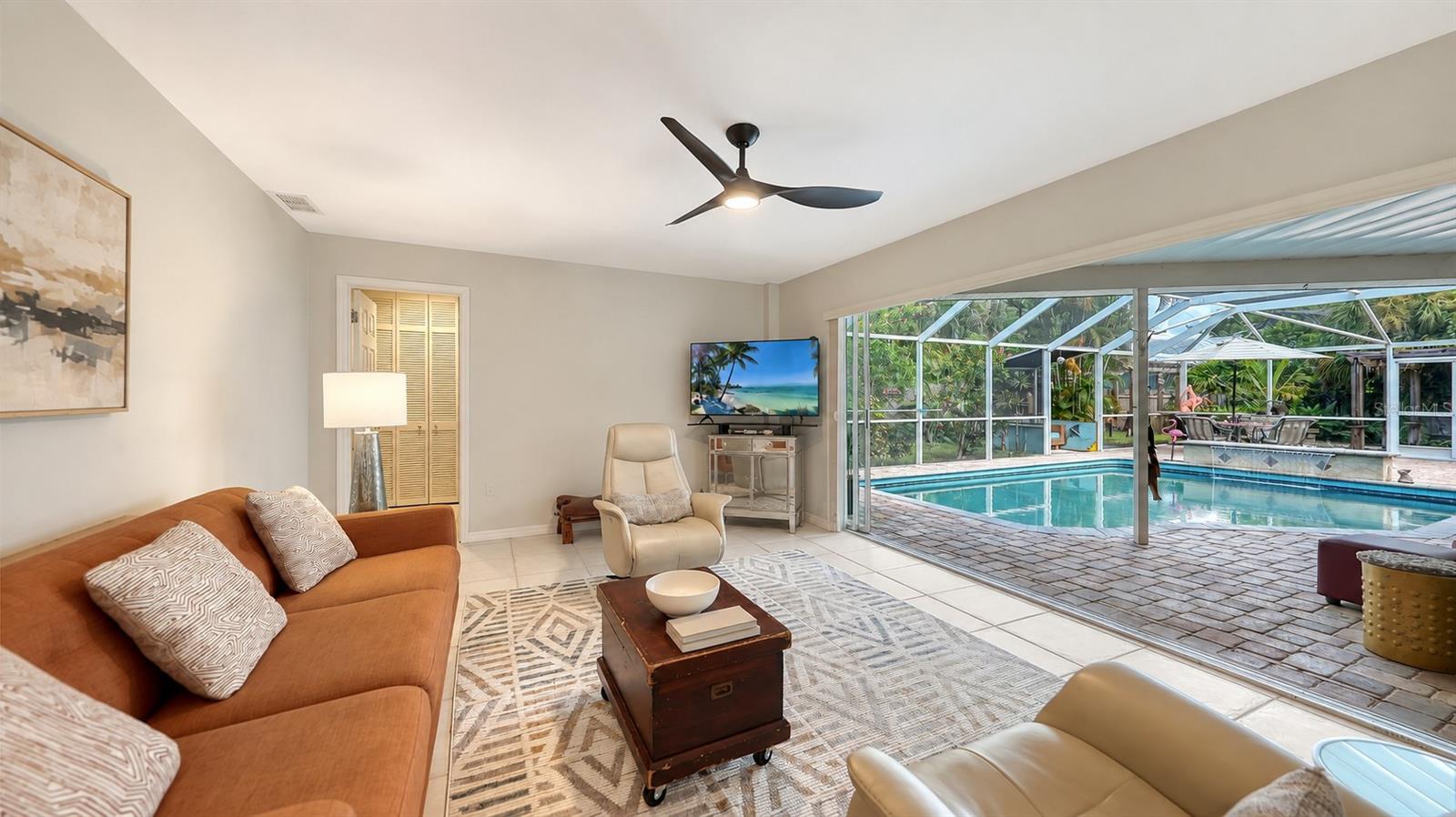 5211 INVERNESS DR — photo 13