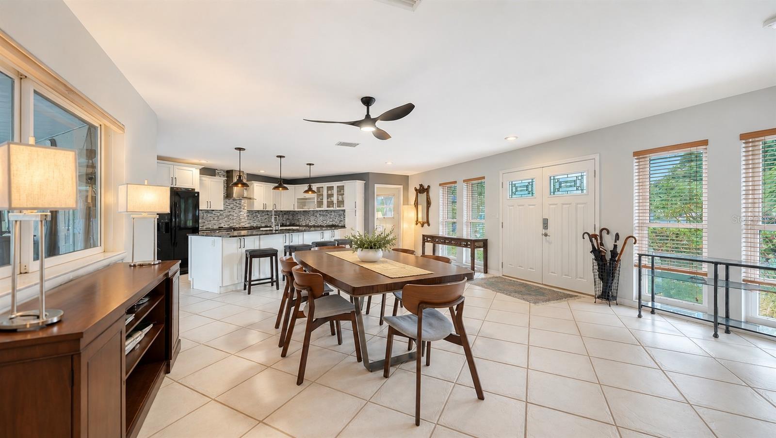 5211 INVERNESS DR — photo 10