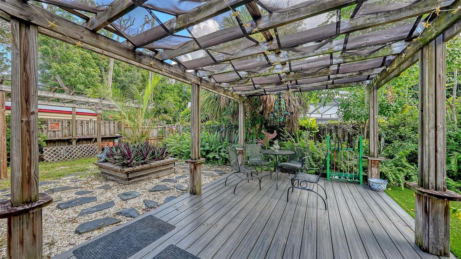 5211 INVERNESS DR — photo 26