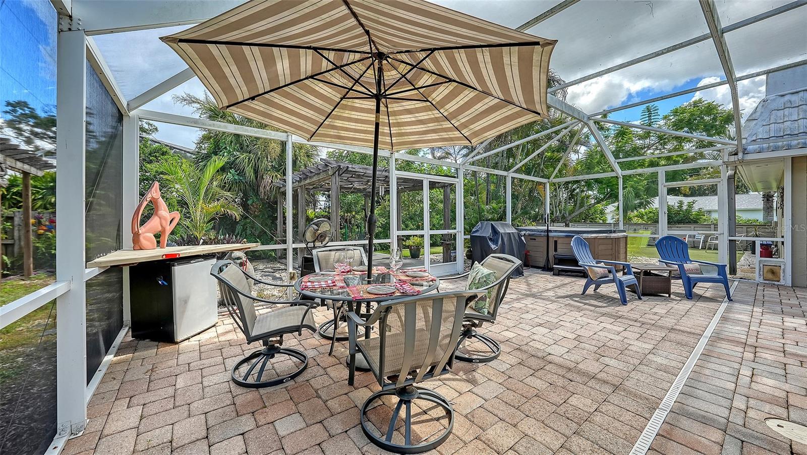 5211 INVERNESS DR — photo 25