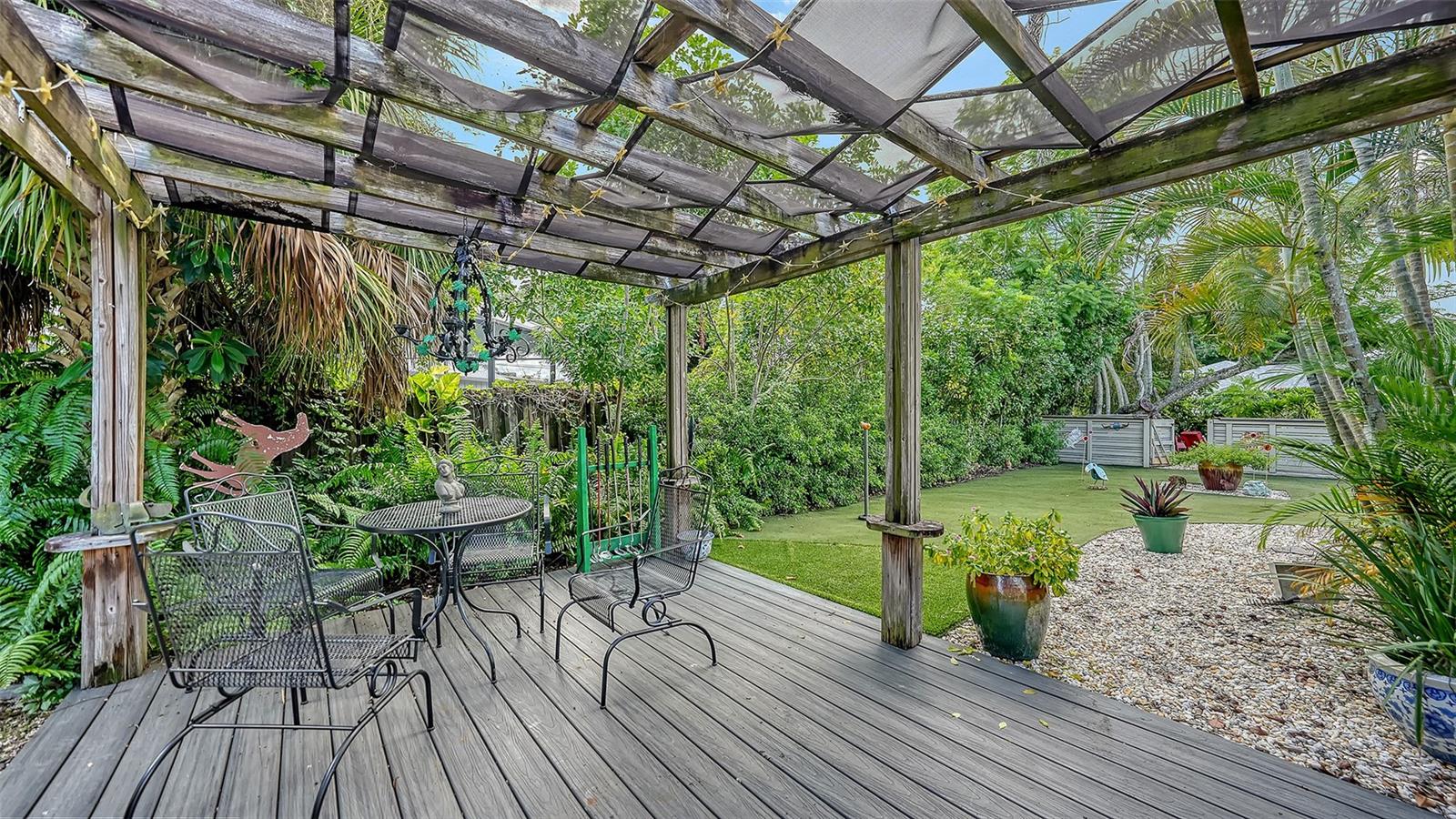 5211 INVERNESS DR — photo 28