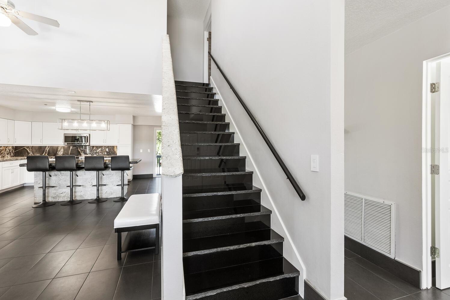 651 AVENIDA DEL NORTE — photo 21
