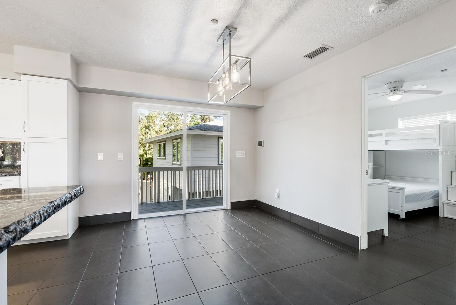 651 AVENIDA DEL NORTE — photo 15