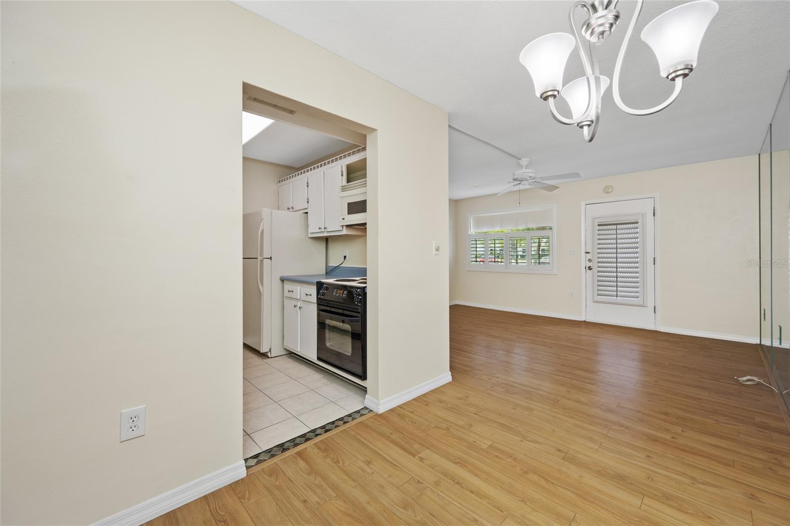 8075 112 ST #104 — photo 10