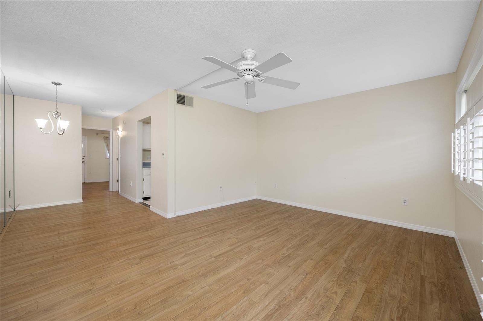 8075 112 ST #104 — photo 18