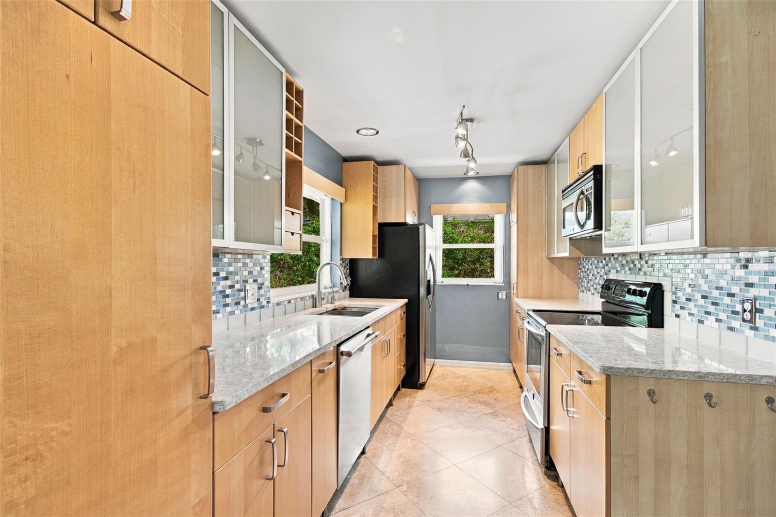 1612 SAN CHARLES DR — photo 8