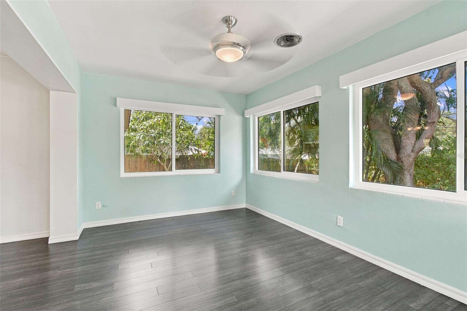1612 SAN CHARLES DR — photo 22