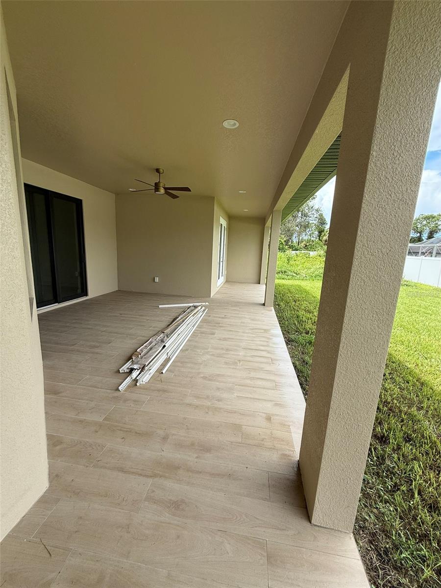 1672 LAIRD AVE — photo 43