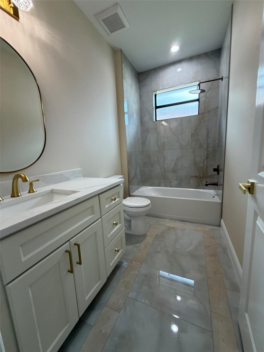 1672 LAIRD AVE — photo 35