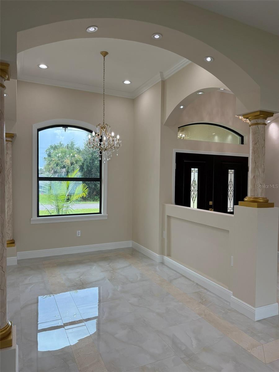 1672 LAIRD AVE — photo 6