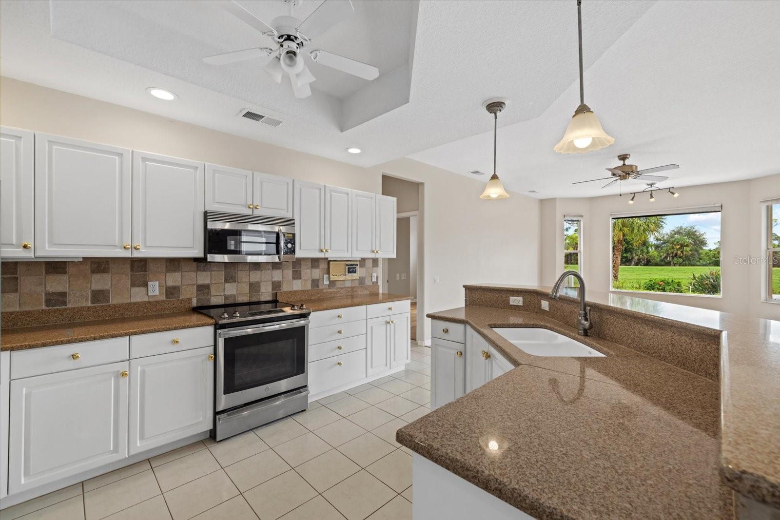 8967 GREY OAKS AVE — photo 12