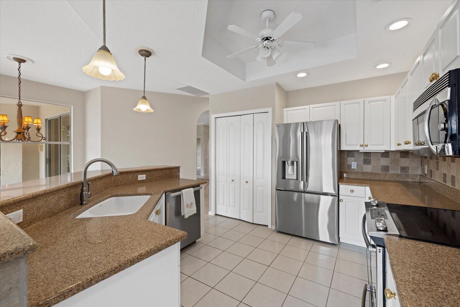 8967 GREY OAKS AVE — photo 13