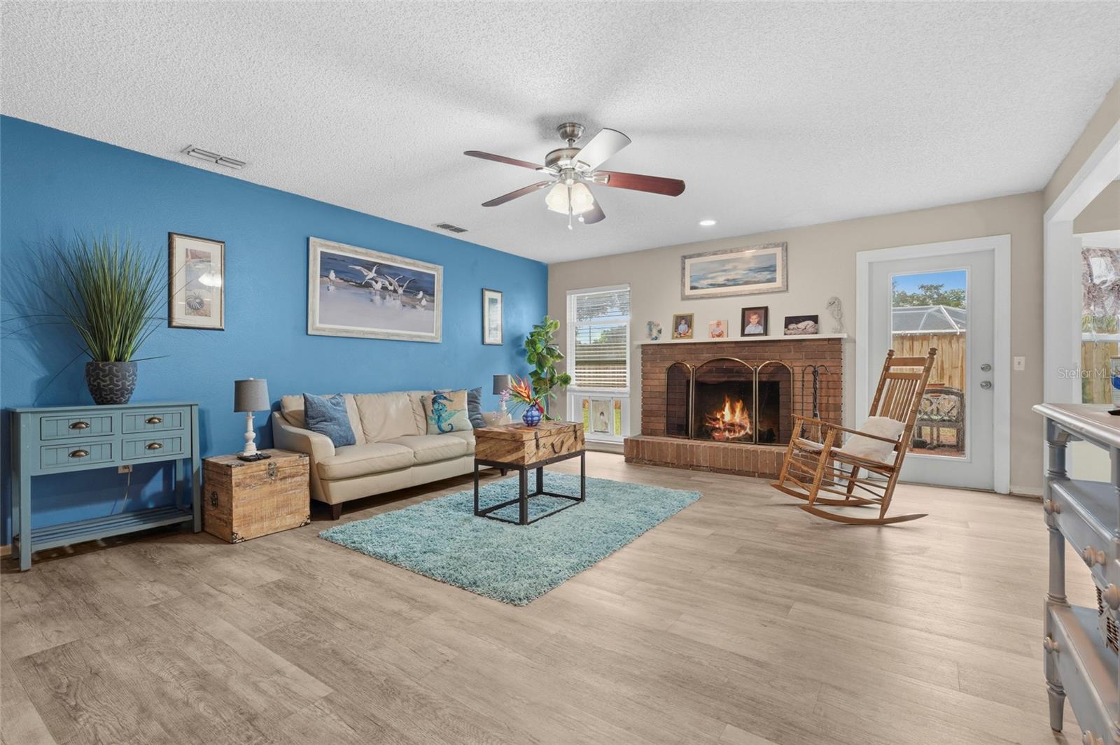 2112 S BRINK AVE — photo 2