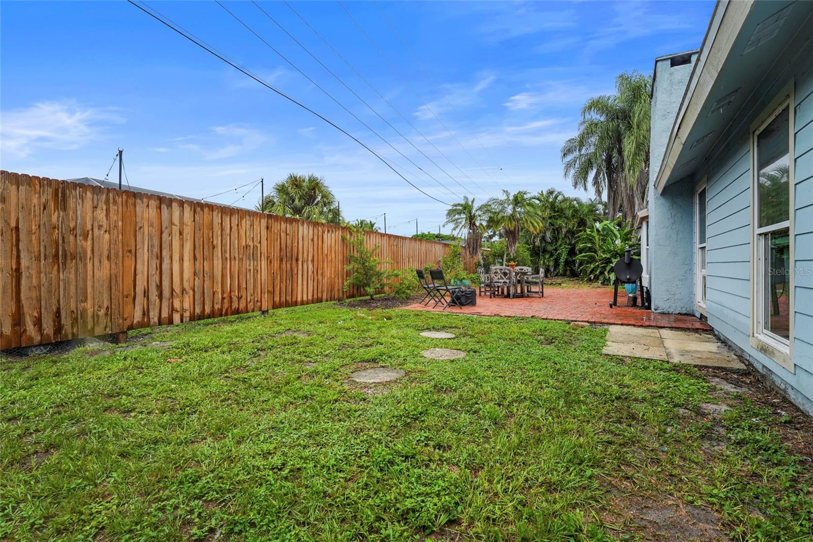 2112 S BRINK AVE — photo 37