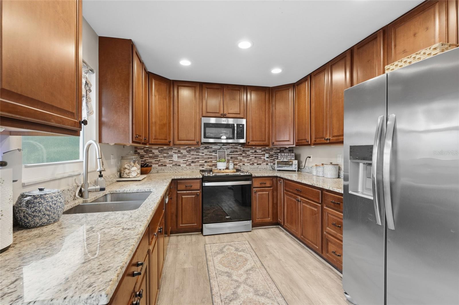 2112 S BRINK AVE — photo 5