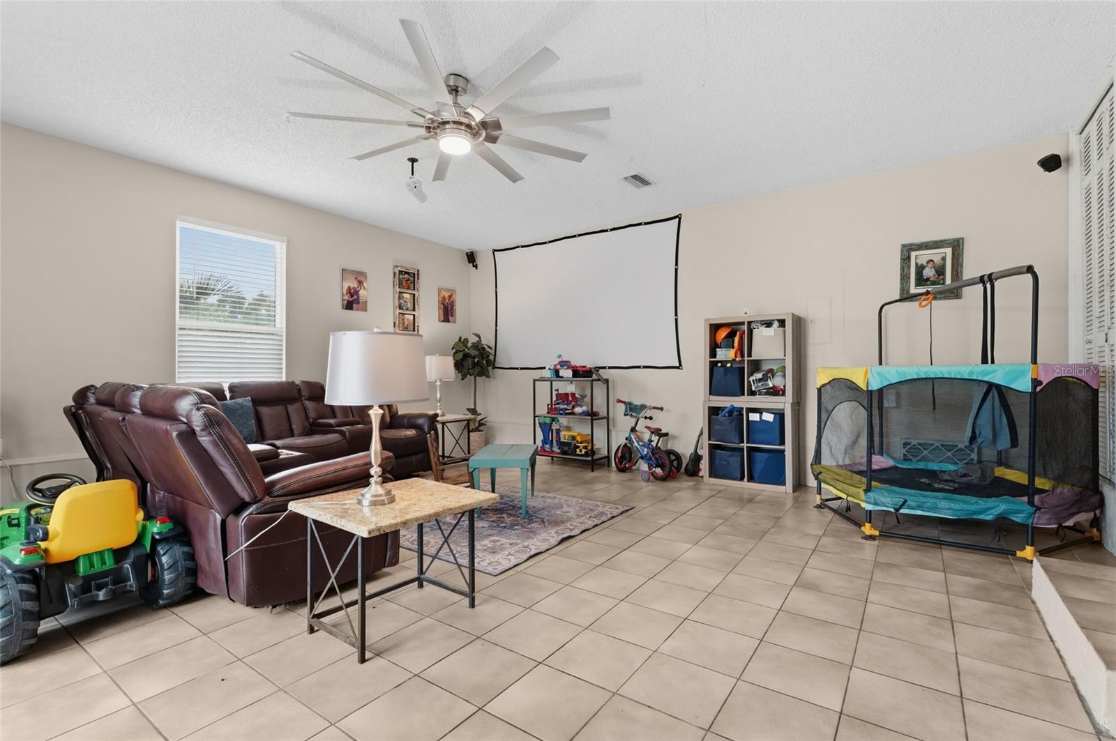 2112 S BRINK AVE — photo 23