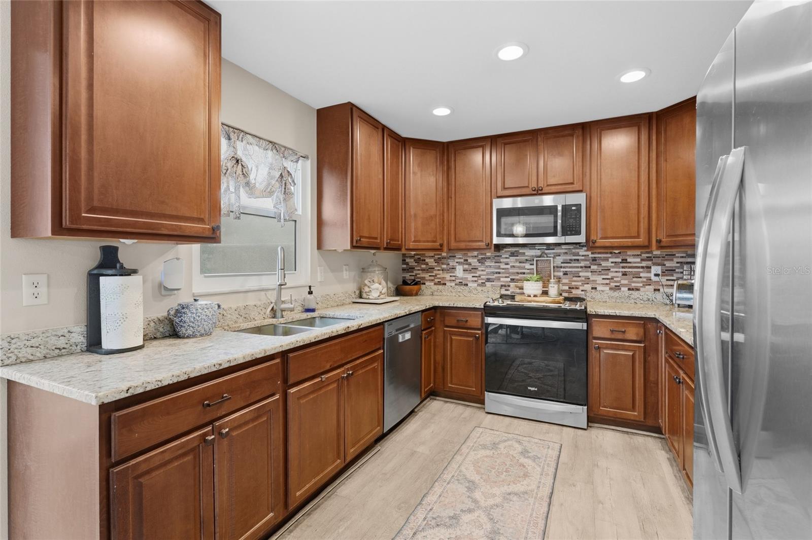 2112 S BRINK AVE — photo 21