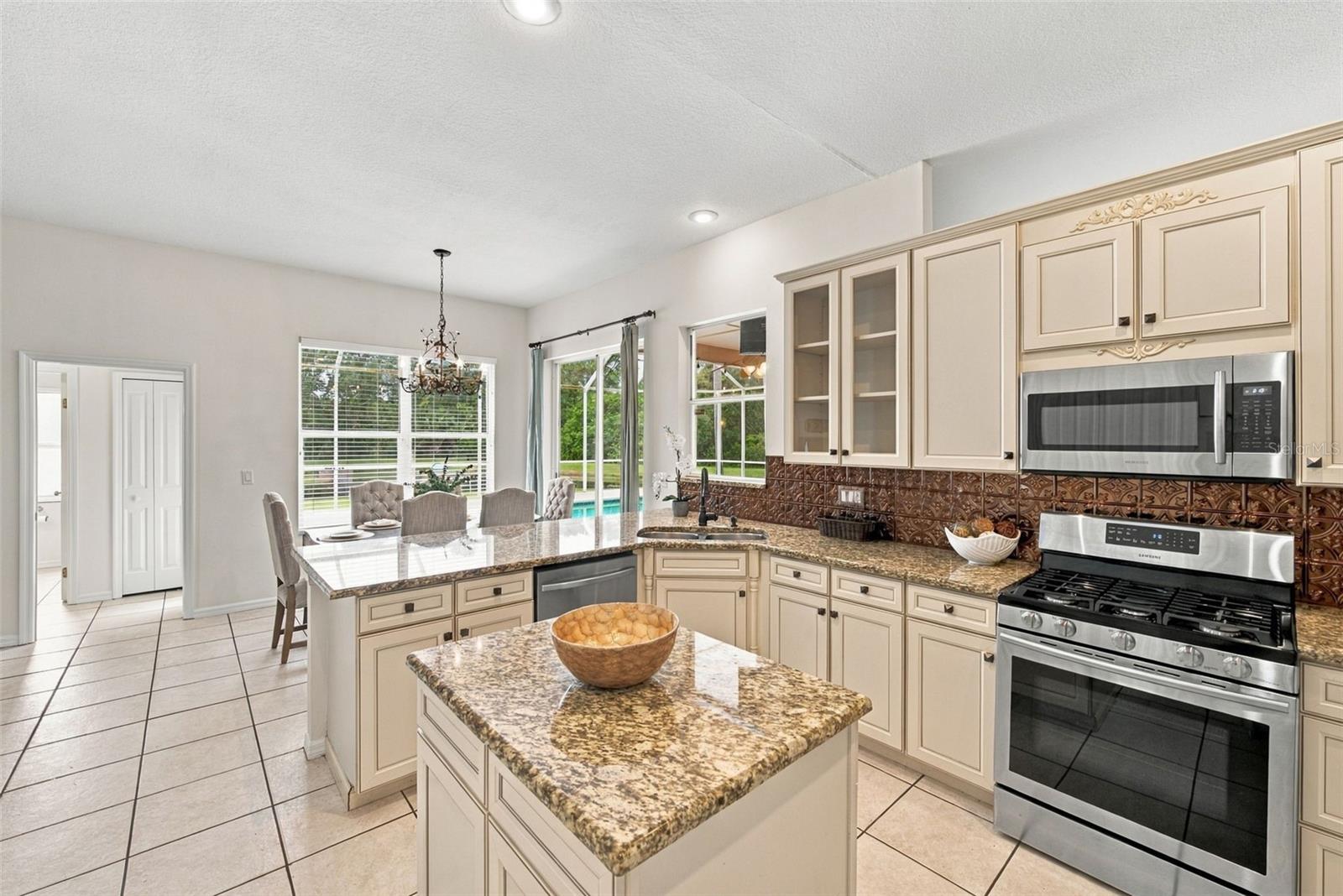12427 BRISTOL COMMONS CIR — photo 3