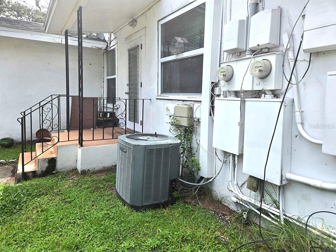 245 TUCKER ST — photo 9