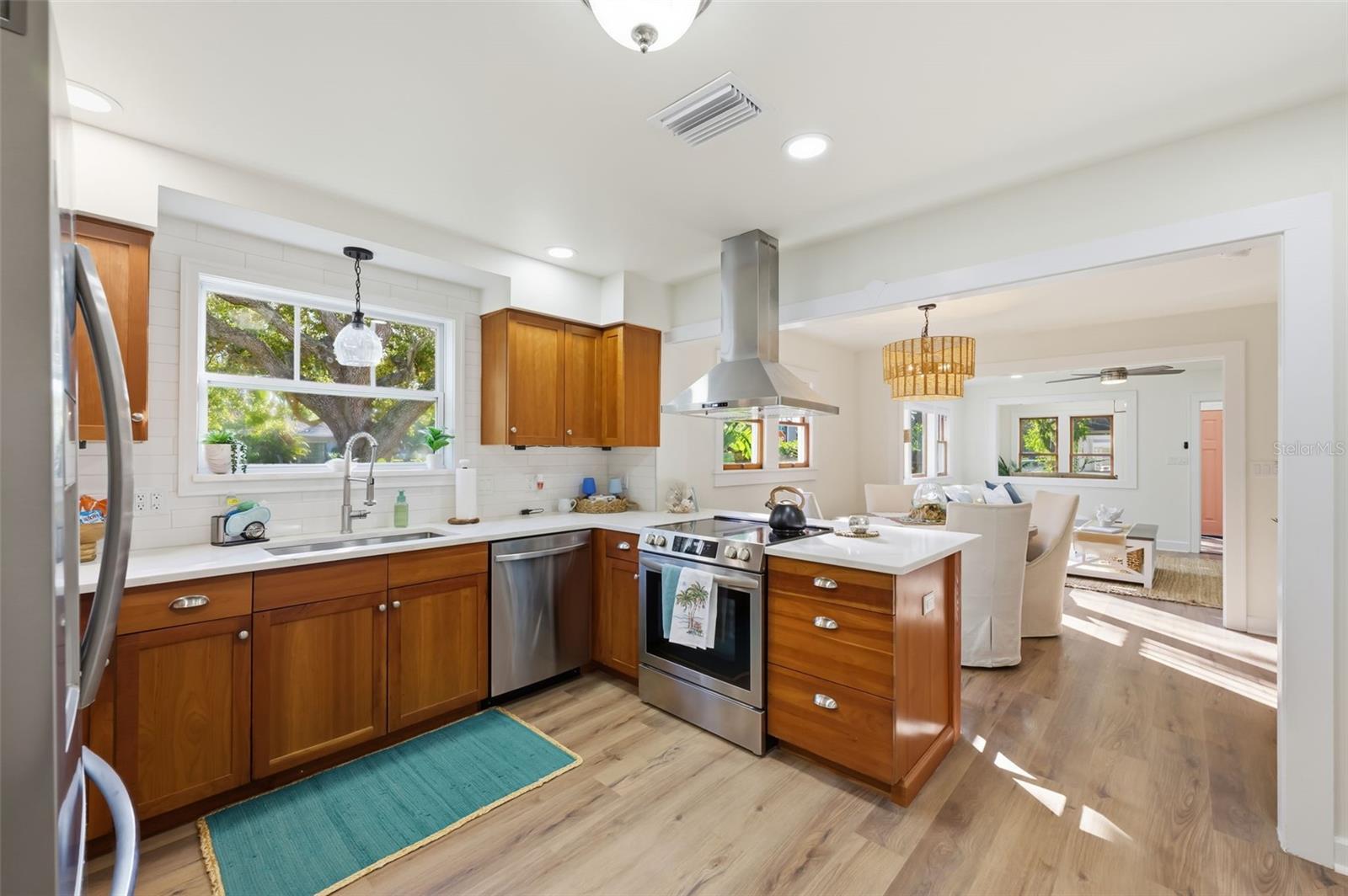 400 4TH AVE NW — photo 9