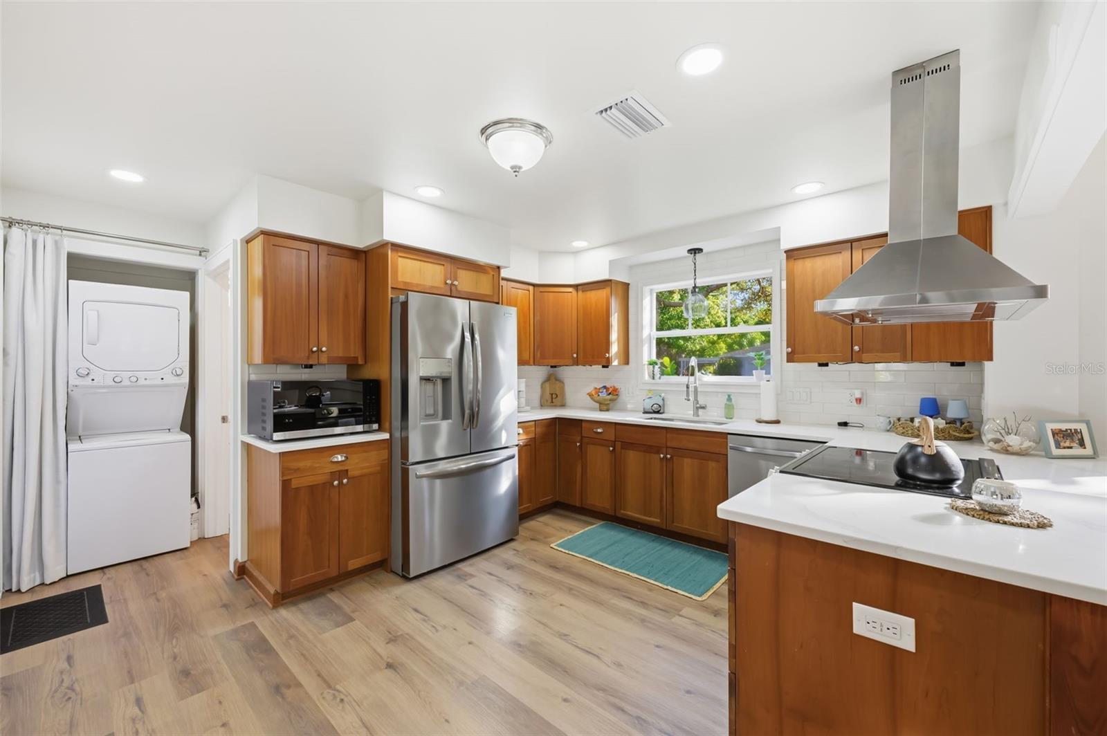 400 4TH AVE NW — photo 8