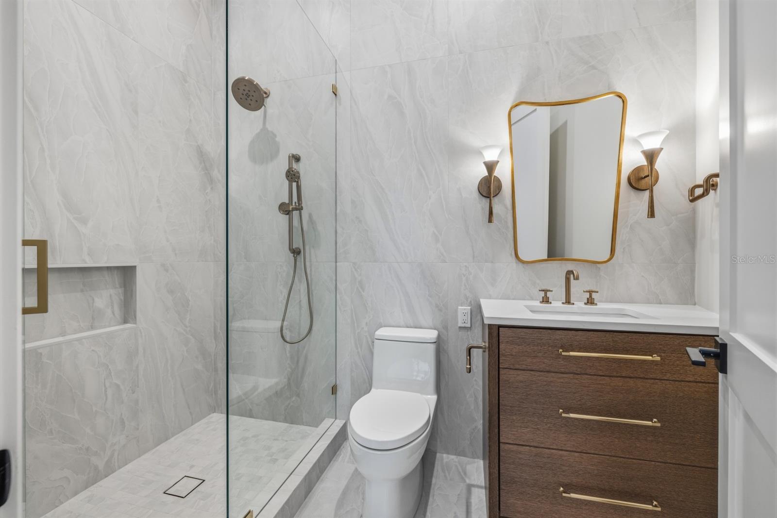 6503 DEBBIE LN S — photo 37
