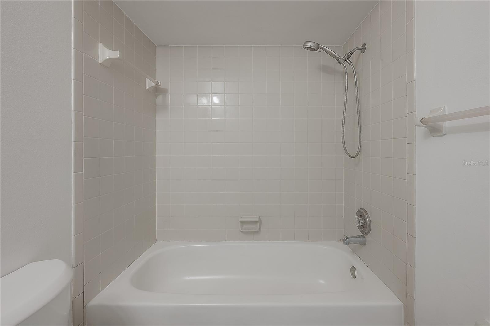 13608 S VILLAGE DR #6204 — photo 14