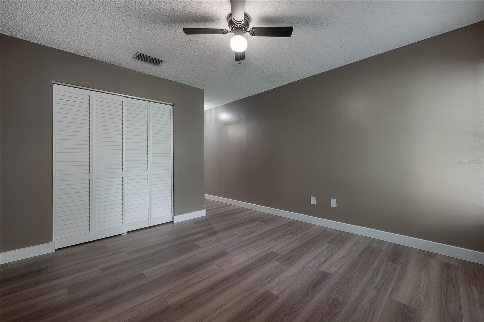 13608 S VILLAGE DR #6204 — photo 22