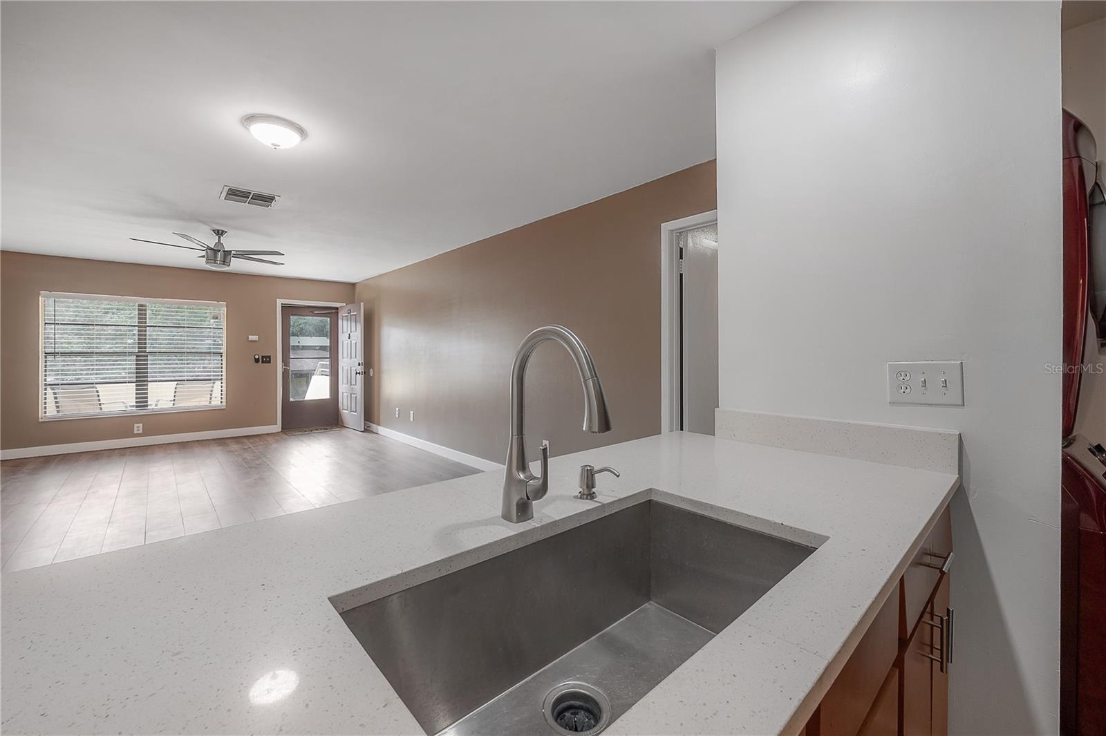 13608 S VILLAGE DR #6204 — photo 10
