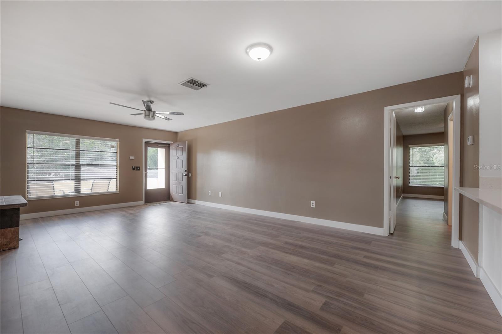 13608 S VILLAGE DR #6204 — photo 7