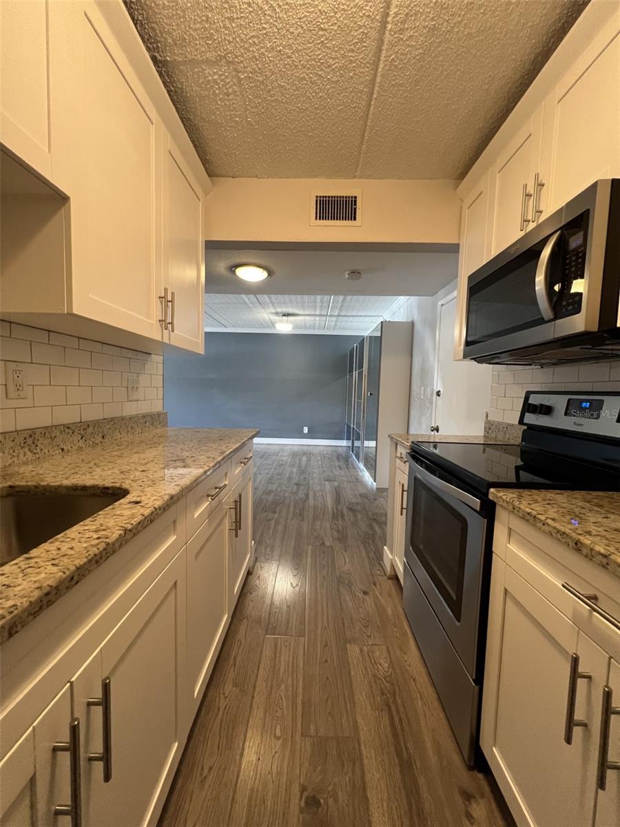 3325 BAYSHORE BLVD #D16 — photo 17