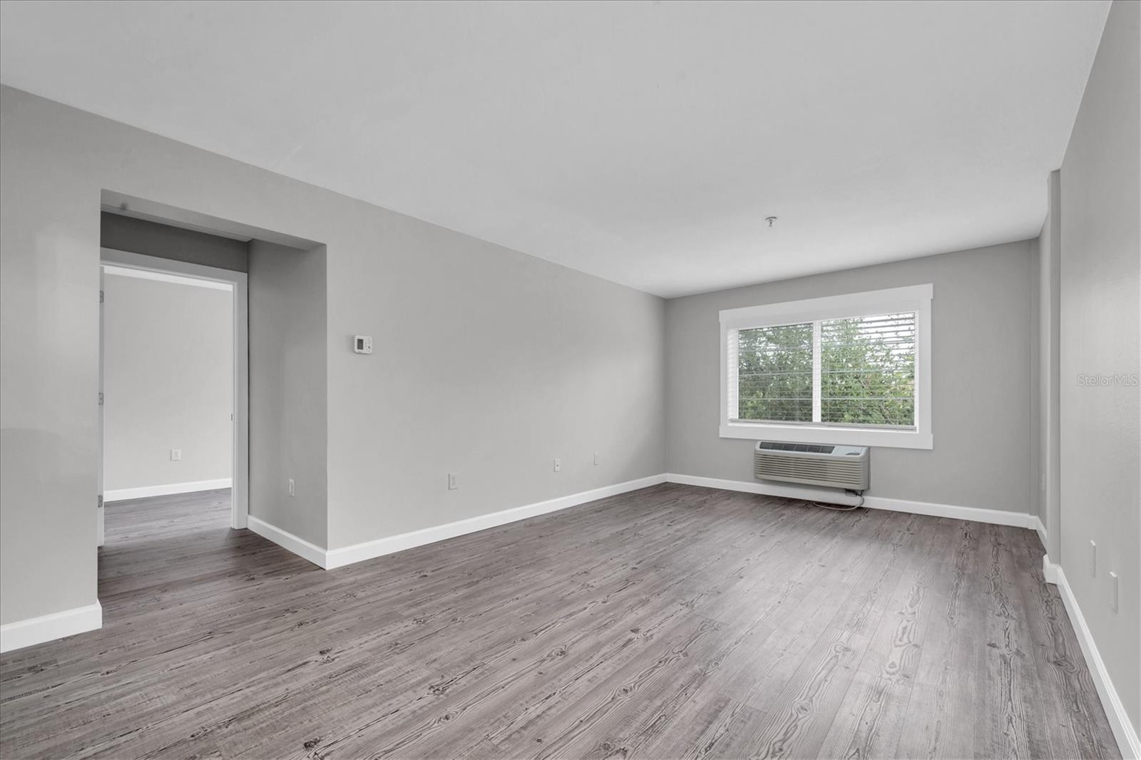 406 W CEDAR ST #403 — photo 8