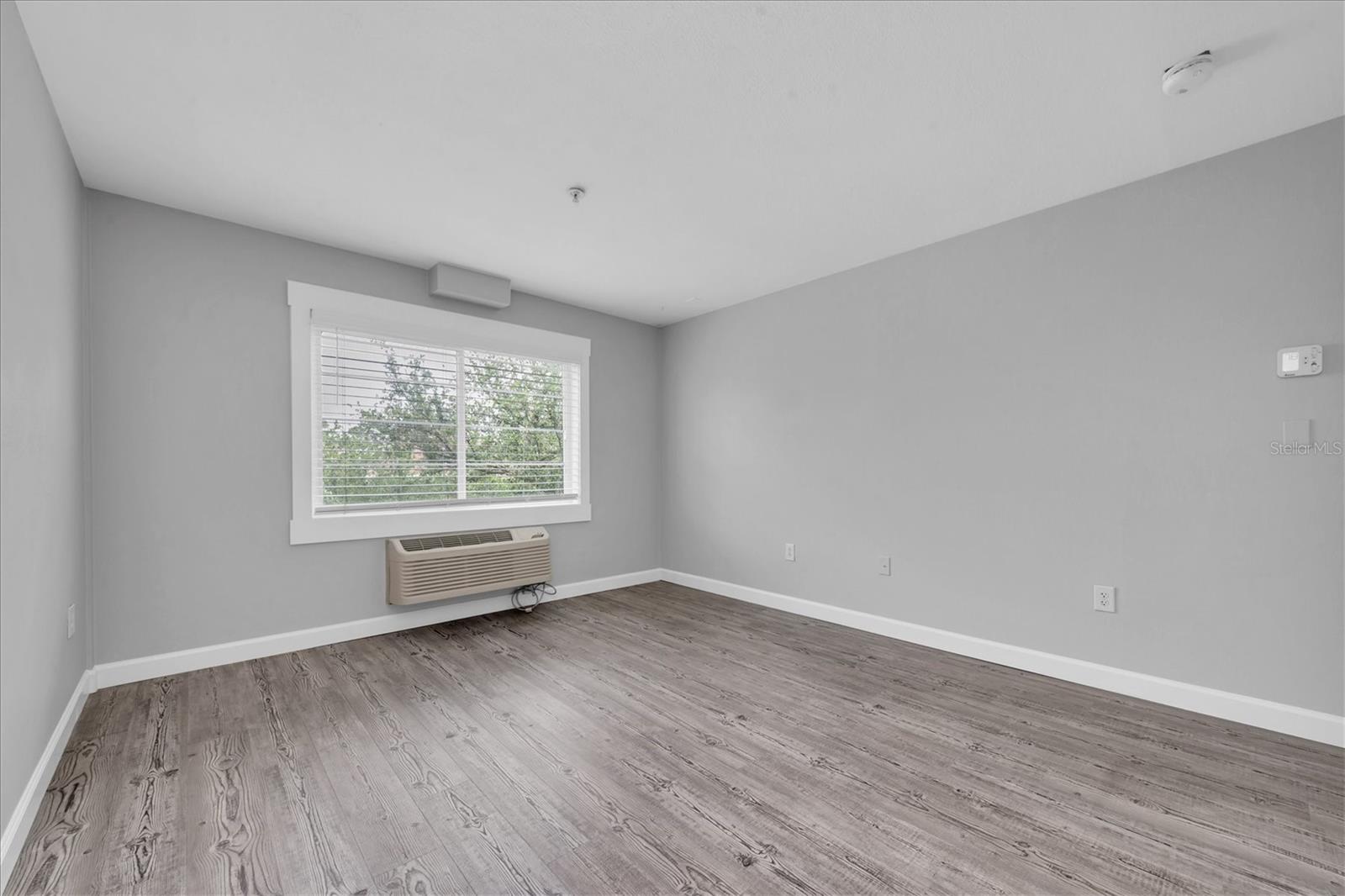 406 W CEDAR ST #403 — photo 14